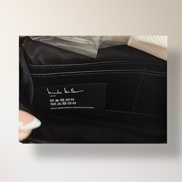 New Nicole Miller Black Quilted Crossbody Bag Chevron Gold Chain Cocktail Party - Picture 11 of 12